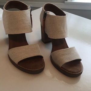 Tom’s Natural Yarn Dye Majorca Cutout Sandals
